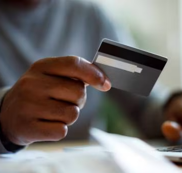 ¿Es recomendable diferir el saldo de tu tarjeta?